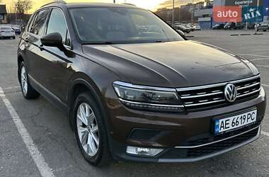 Внедорожник / Кроссовер Volkswagen Tiguan 2017 в Днепре