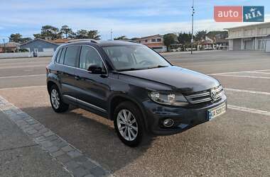 Позашляховик / Кросовер Volkswagen Tiguan 2011 в Києві