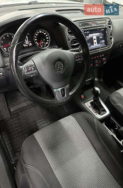 Внедорожник / Кроссовер Volkswagen Tiguan 2015 в 