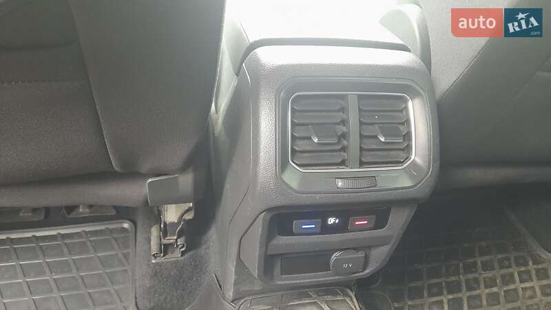 Внедорожник / Кроссовер Volkswagen Tiguan 2016 в Виннице