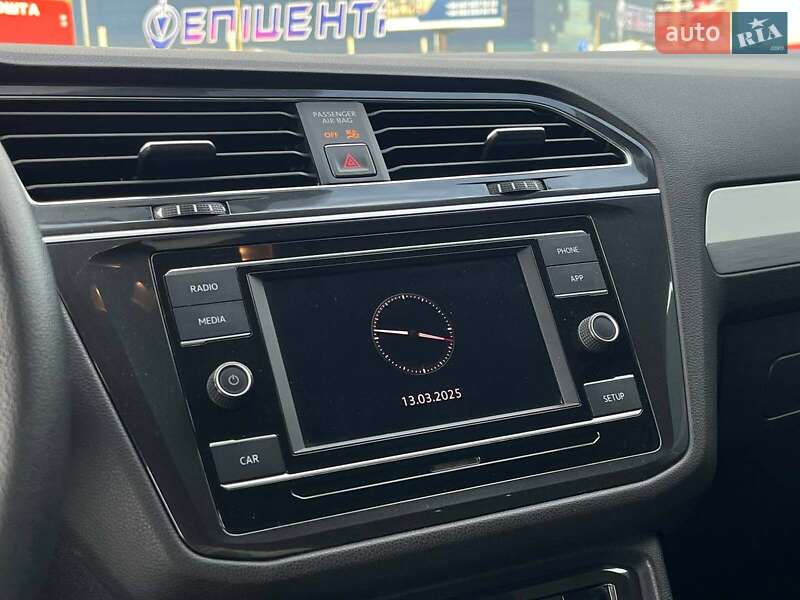 Внедорожник / Кроссовер Volkswagen Tiguan 2018 в Львове