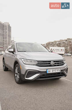 Внедорожник / Кроссовер Volkswagen Tiguan 2022 в Киеве