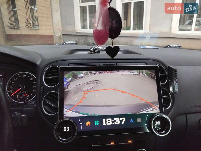 Позашляховик / Кросовер Volkswagen Tiguan 2011 в Одесі
