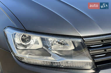 Внедорожник / Кроссовер Volkswagen Tiguan 2019 в 