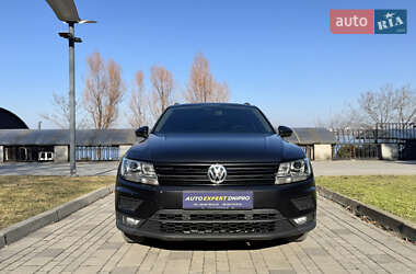 Внедорожник / Кроссовер Volkswagen Tiguan 2019 в 