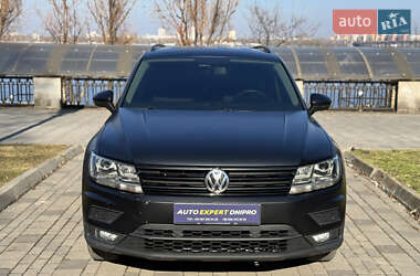Внедорожник / Кроссовер Volkswagen Tiguan 2019 в 