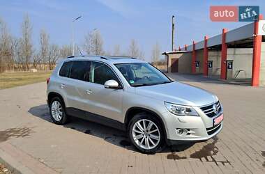 Позашляховик / Кросовер Volkswagen Tiguan 2009 в Нововолинську