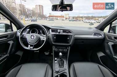 Внедорожник / Кроссовер Volkswagen Tiguan 2020 в 
