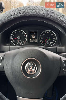 Внедорожник / Кроссовер Volkswagen Tiguan 2012 в 