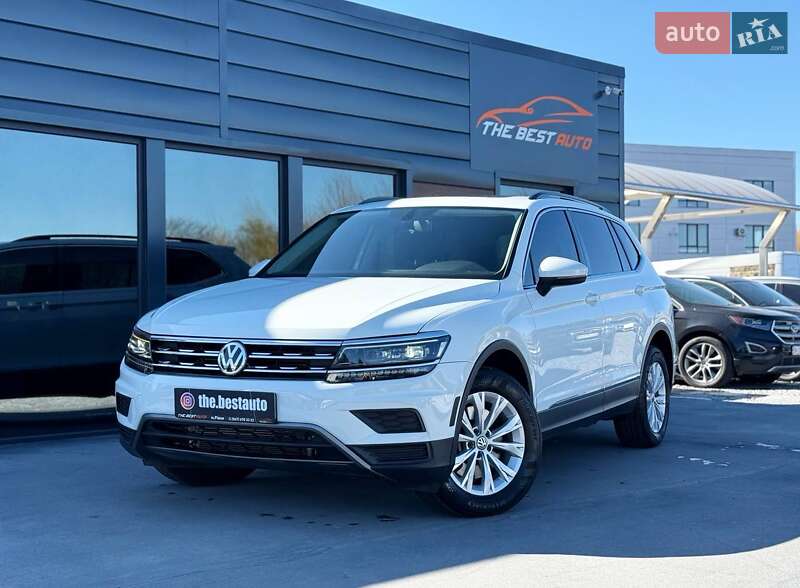 Внедорожник / Кроссовер Volkswagen Tiguan 2018 в 