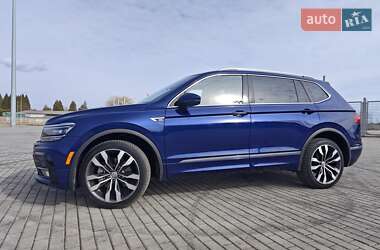 Внедорожник / Кроссовер Volkswagen Tiguan 2021 в 