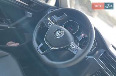 Внедорожник / Кроссовер Volkswagen Tiguan 2019 в 