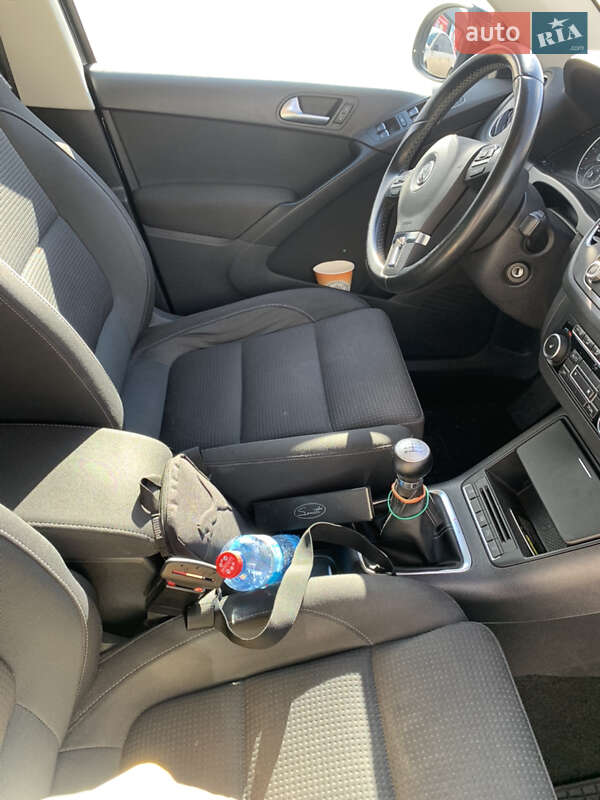 Внедорожник / Кроссовер Volkswagen Tiguan 2011 в Чернигове фото 36 Внедорожник / Кроссовер Volkswagen Tiguan 2011 в Чернигове