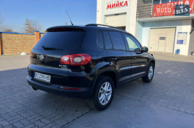 Позашляховик / Кросовер Volkswagen Tiguan 2011 в 