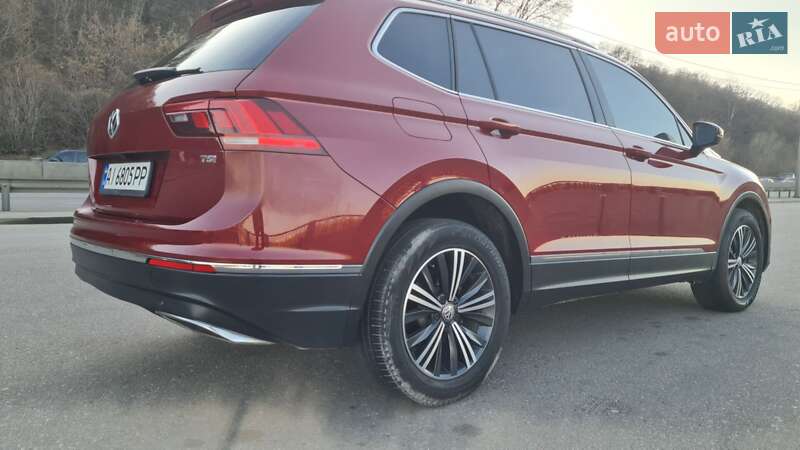 Внедорожник / Кроссовер Volkswagen Tiguan 2017 в Киеве