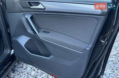 Внедорожник / Кроссовер Volkswagen Tiguan 2021 в 