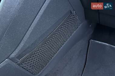 Внедорожник / Кроссовер Volkswagen Tiguan 2021 в 