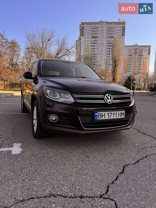Внедорожник / Кроссовер Volkswagen Tiguan 2014 в Одессе