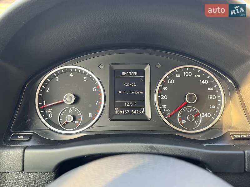 Позашляховик / Кросовер Volkswagen Tiguan 2011 в Полтаві