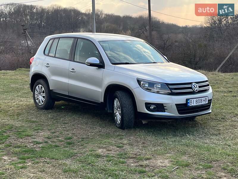 Позашляховик / Кросовер Volkswagen Tiguan 2011 в Полтаві