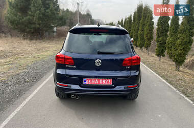 Внедорожник / Кроссовер Volkswagen Tiguan 2016 в 