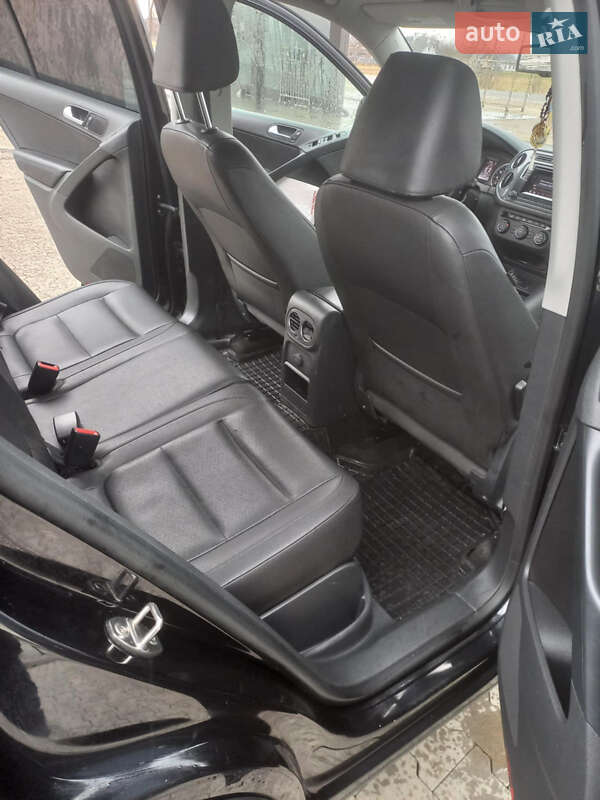 Внедорожник / Кроссовер Volkswagen Tiguan 2015 в Долине