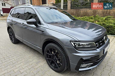 Внедорожник / Кроссовер Volkswagen Tiguan 2018 в Черновцах