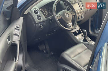 Внедорожник / Кроссовер Volkswagen Tiguan 2016 в 