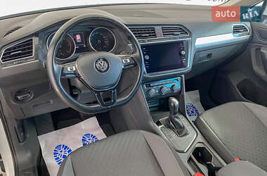 Позашляховик / Кросовер Volkswagen Tiguan 2019 в 