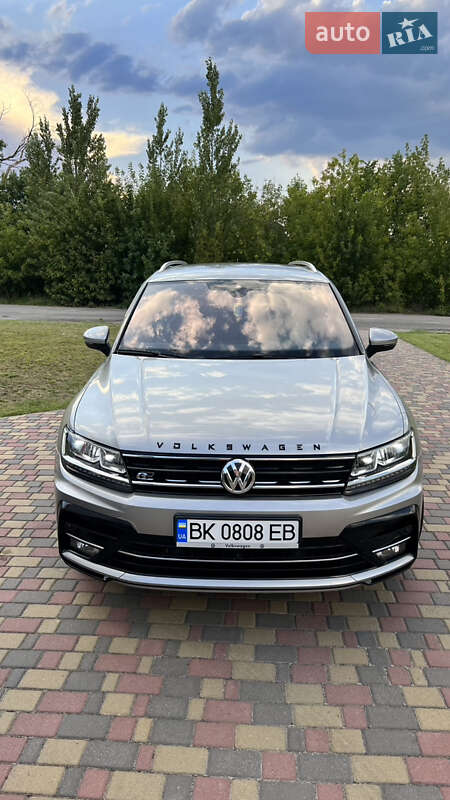 Внедорожник / Кроссовер Volkswagen Tiguan 2018 в Ровно