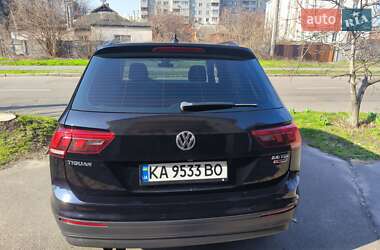 Внедорожник / Кроссовер Volkswagen Tiguan 2017 в 