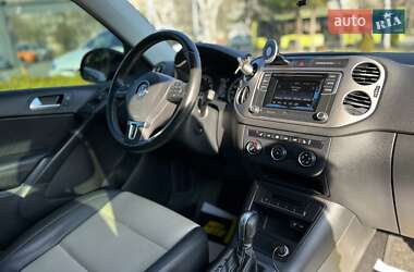 Внедорожник / Кроссовер Volkswagen Tiguan 2016 в 