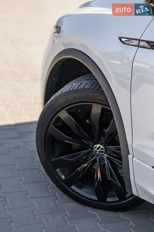 Внедорожник / Кроссовер Volkswagen Tiguan 2021 в Львове