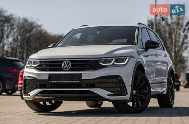 Позашляховик / Кросовер Volkswagen Tiguan 2021 в 
