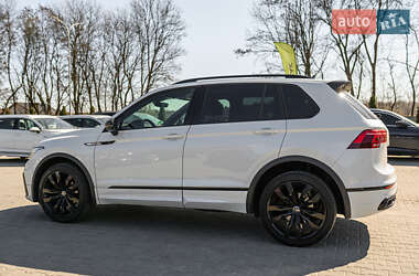 Позашляховик / Кросовер Volkswagen Tiguan 2021 в 