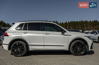 Позашляховик / Кросовер Volkswagen Tiguan 2021 в 