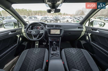 Позашляховик / Кросовер Volkswagen Tiguan 2021 в 
