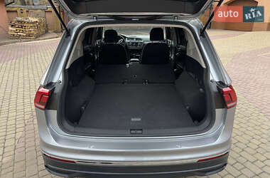 Внедорожник / Кроссовер Volkswagen Tiguan 2022 в 