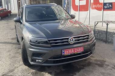 Внедорожник / Кроссовер Volkswagen Tiguan 2018 в 