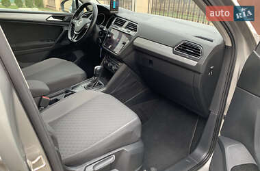 Внедорожник / Кроссовер Volkswagen Tiguan 2020 в 