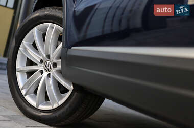 Внедорожник / Кроссовер Volkswagen Tiguan 2012 в 