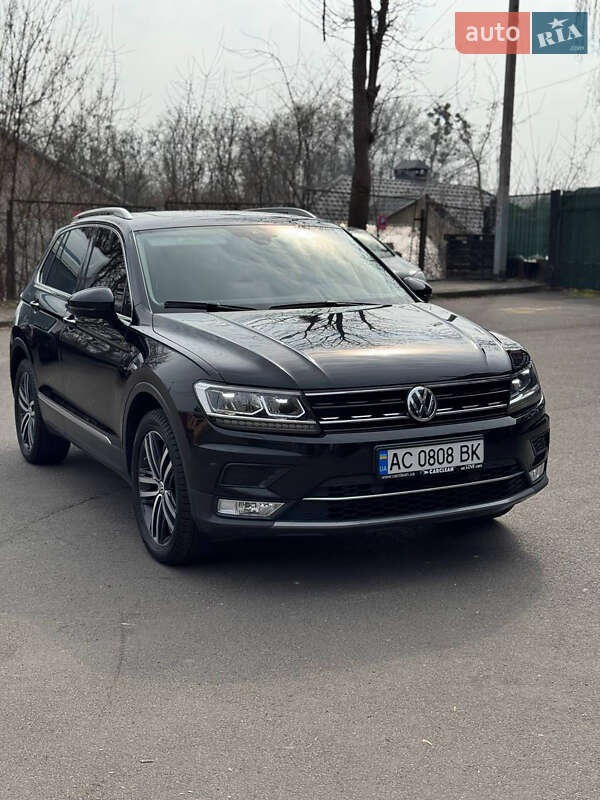 Позашляховик / Кросовер Volkswagen Tiguan 2016 в Звягелі