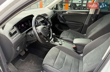 Внедорожник / Кроссовер Volkswagen Tiguan 2019 в 