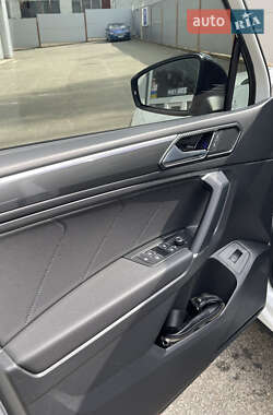 Внедорожник / Кроссовер Volkswagen Tiguan 2021 в Киеве