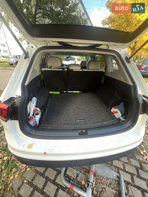 Внедорожник / Кроссовер Volkswagen Tiguan 2018 в Киеве