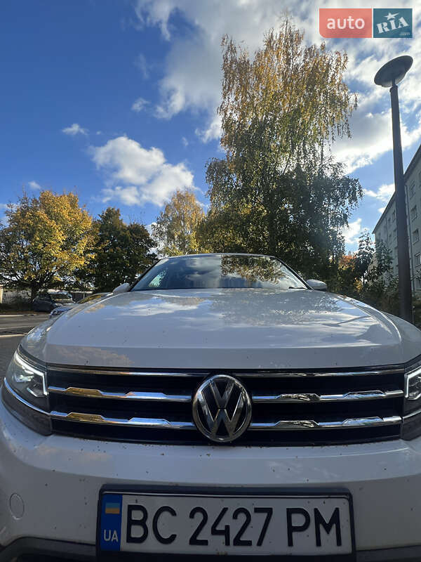 Внедорожник / Кроссовер Volkswagen Tiguan 2018 в Киеве
