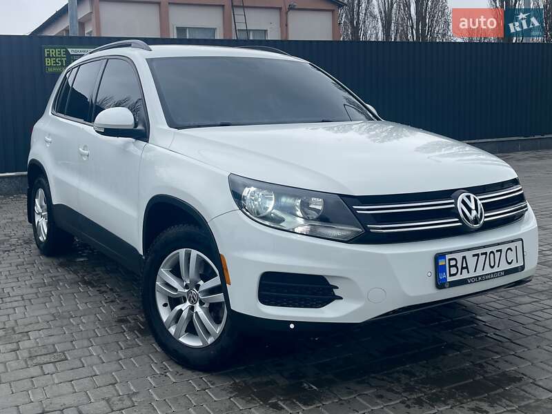 Внедорожник / Кроссовер Volkswagen Tiguan 2017 в 