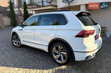 Внедорожник / Кроссовер Volkswagen Tiguan 2022 в 