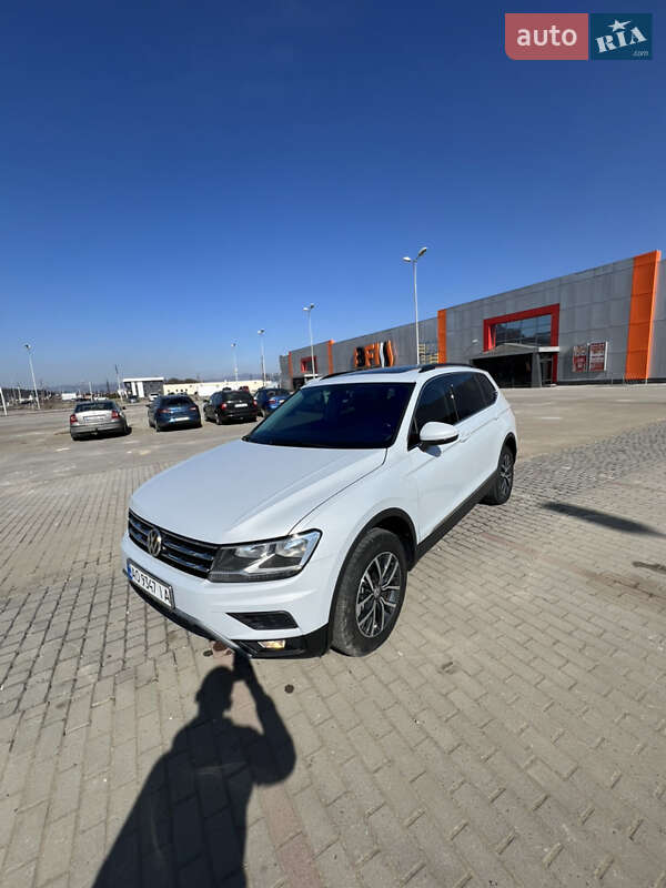 Внедорожник / Кроссовер Volkswagen Tiguan 2018 в Хусте фото 38 Внедорожник / Кроссовер Volkswagen Tiguan 2018 в Хусте