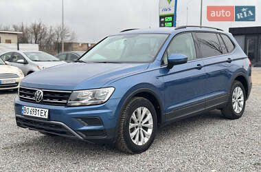 Внедорожник / Кроссовер Volkswagen Tiguan 2018 в 